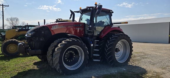 Case IH Magnum 280 Equipment Image0