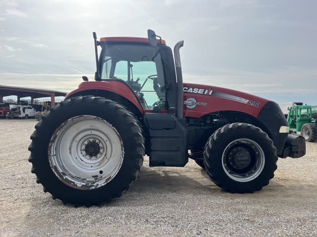 Image of Case IH Magnum 290 equipment image 4