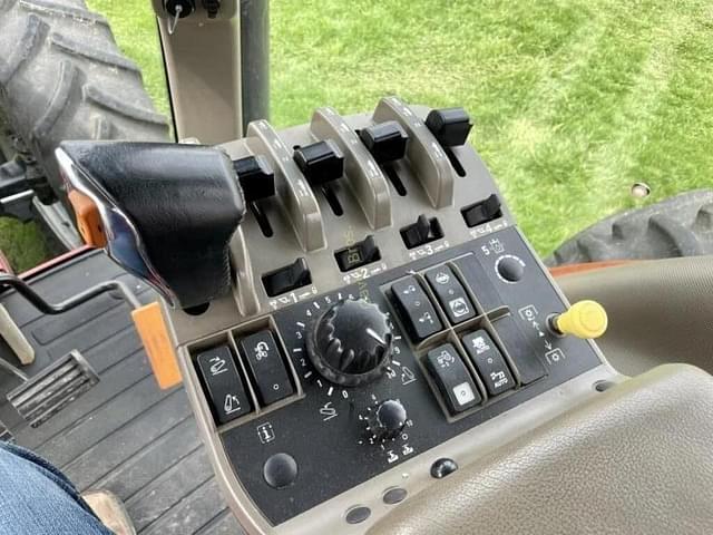 Thumbnail image Case IH Magnum 305 12