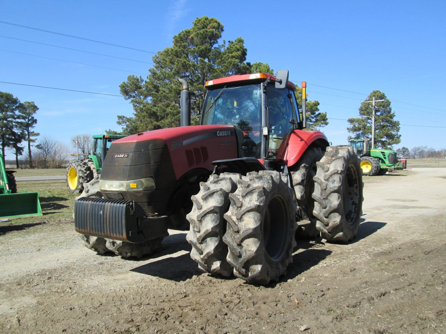 Case IH Magnum 305 Equipment Image0
