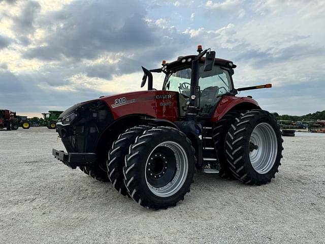 Image of Case IH Magnum 310 equipment image 2