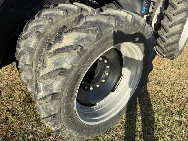 Image of Case IH Magnum 310 equipment image 3