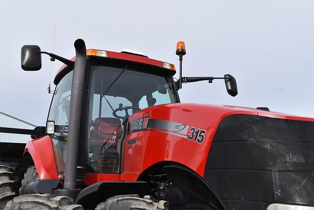 Image of Case IH Magnum 315 equipment image 4