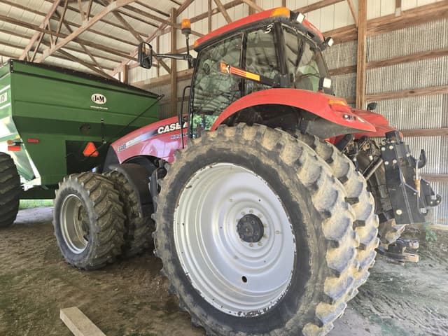 Image of Case IH Magnum 340 equipment image 4