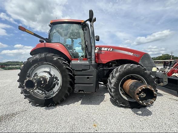 Image of Case IH Magnum 340 equipment image 4