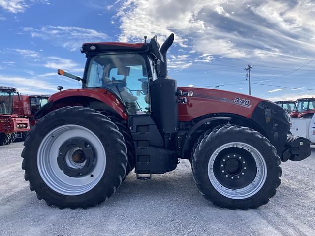 Image of Case IH Magnum 340 equipment image 1