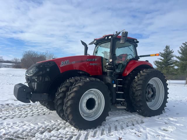 Image of Case IH Magnum 340 equipment image 4