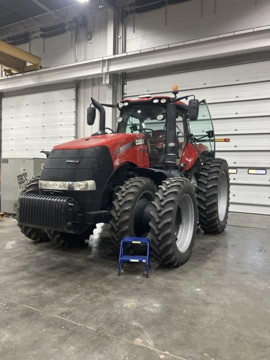 Image of Case IH Magnum 340 Primary image