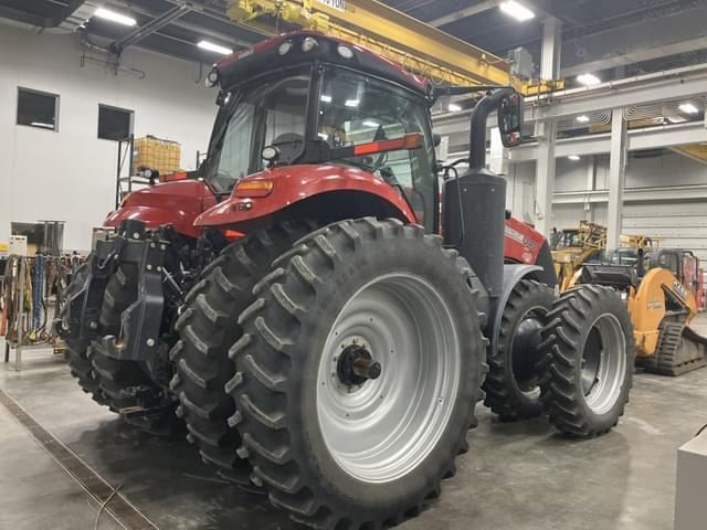 Image of Case IH Magnum 340 equipment image 3