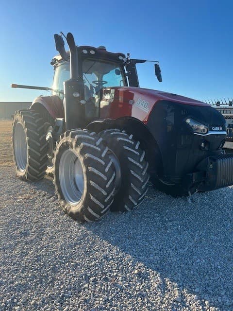Image of Case IH Magnum 340 equipment image 1