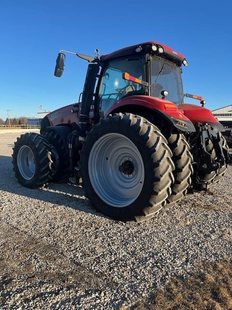 Image of Case IH Magnum 340 equipment image 3