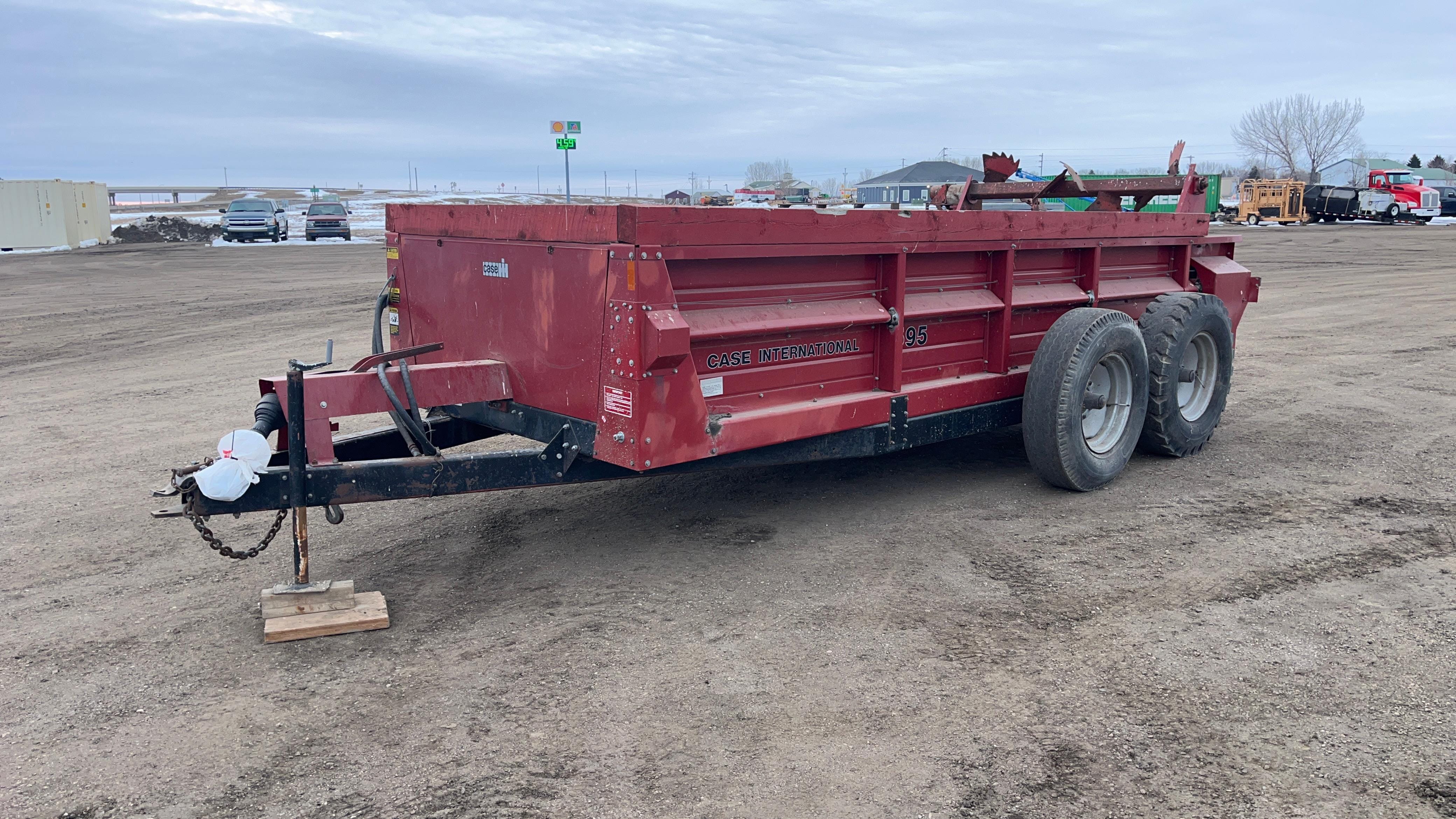 Case IH 595 Equipment Image0
