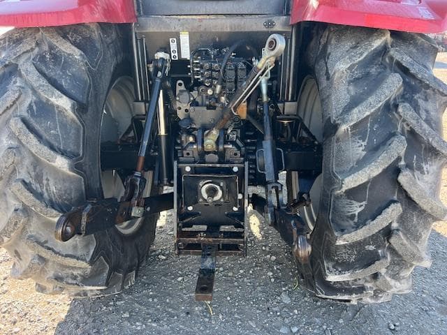 Image of Case IH Maxxum 125 equipment image 3