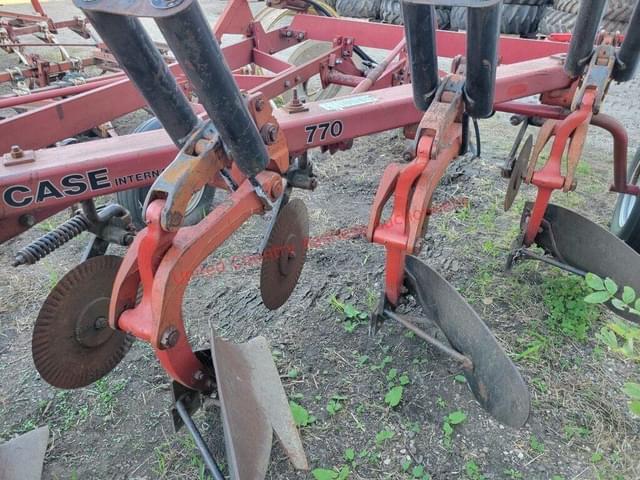 Image of Case IH 770 equipment image 4