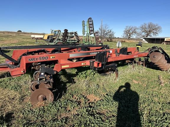 Image of Case IH MRX690 equipment image 4