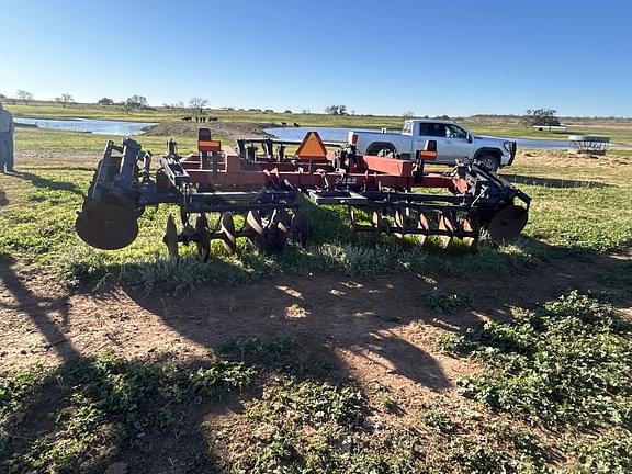 Image of Case IH MRX690 equipment image 2