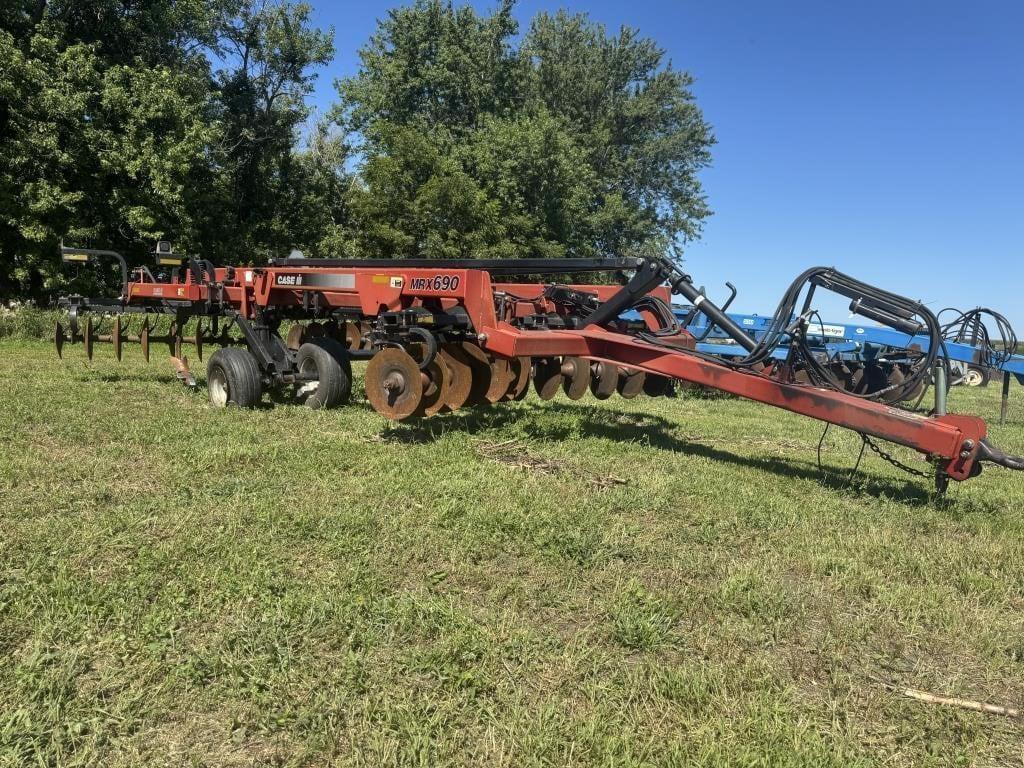 Image of Case IH MRX690 Primary image