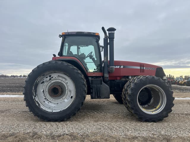 Image of Case IH MX240 equipment image 3