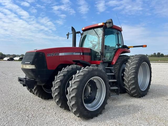 Image of Case IH MX240 equipment image 4