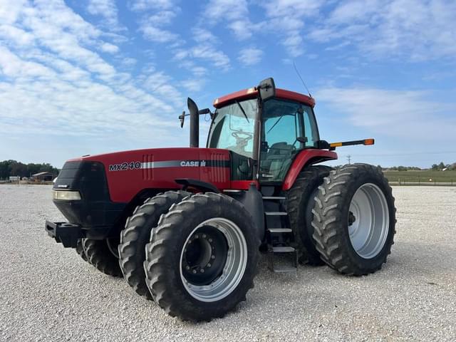 Image of Case IH MX240 equipment image 2