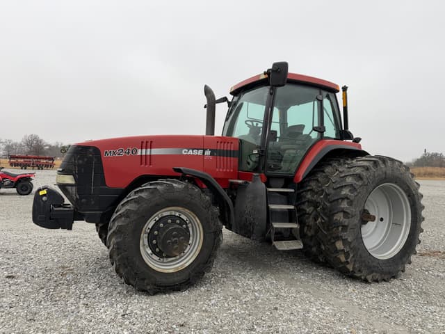 Image of Case IH MX240 equipment image 2