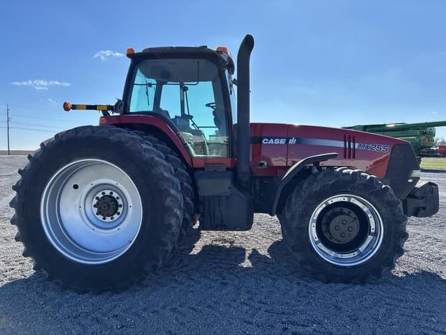 Image of Case IH MX255 equipment image 4