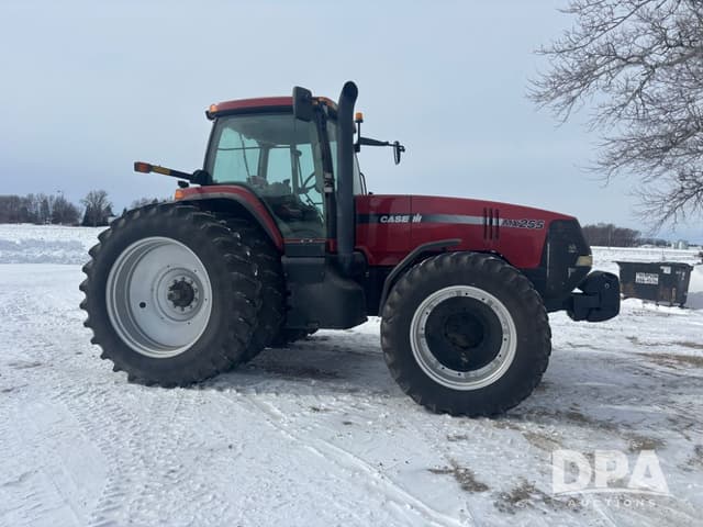 Image of Case IH MX255 equipment image 2