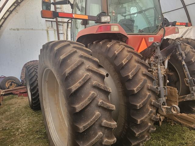 Image of Case IH MX270 equipment image 4