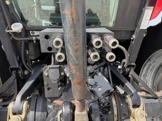 Image of Case IH MXM130 equipment image 4