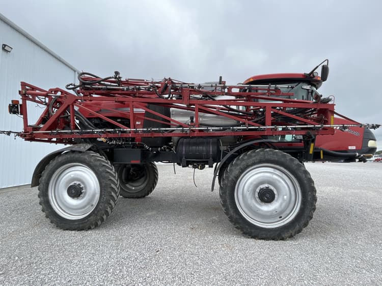 Case IH Patriot 4440 Chemical Applicators Sprayers Self Propelled for