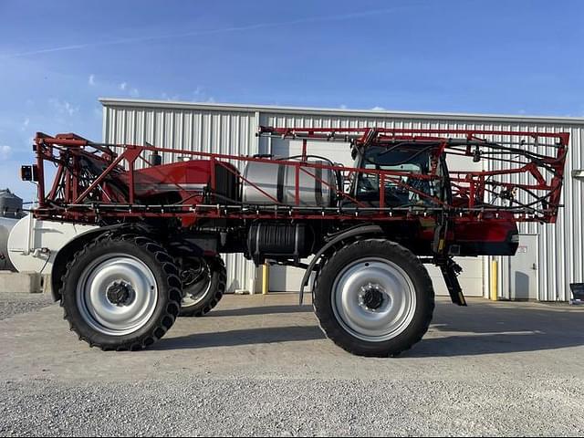 Image of Case IH 3230 Patriot equipment image 2