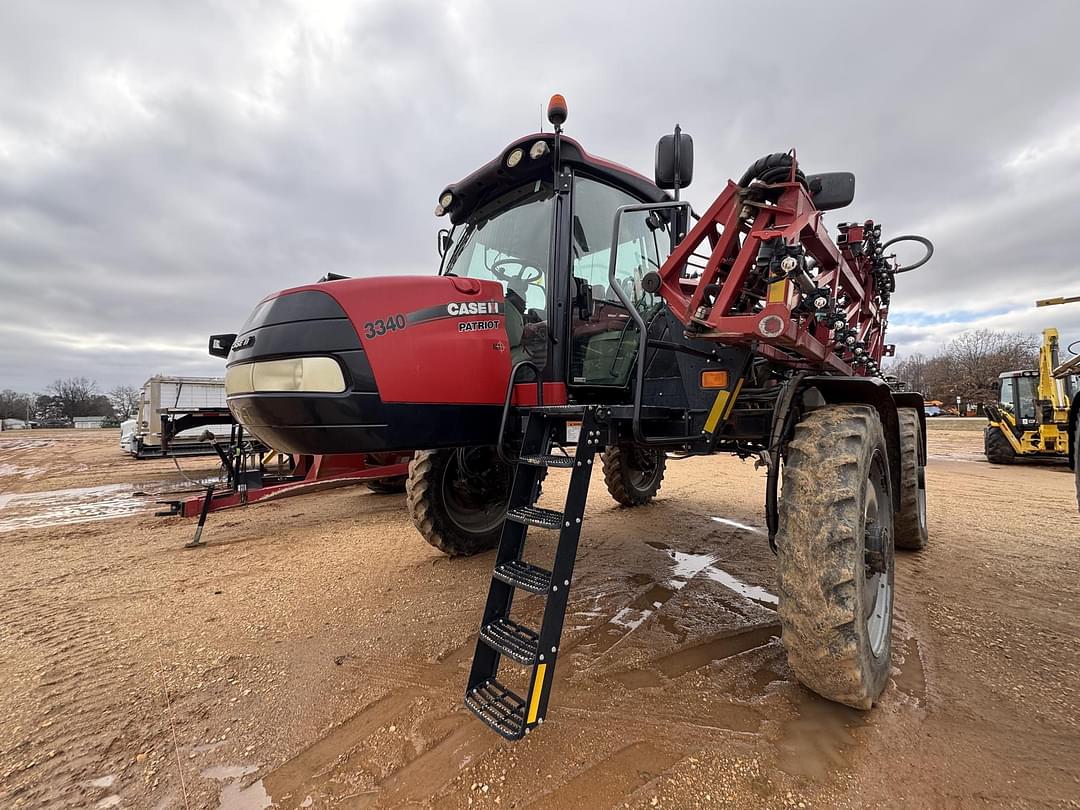 Image of Case IH Patriot 3340 Image 0