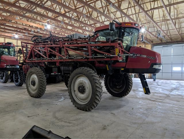 Image of Case IH Patriot 4420 equipment image 2