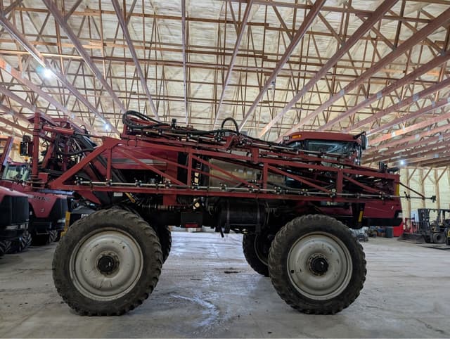 Image of Case IH Patriot 4420 equipment image 3