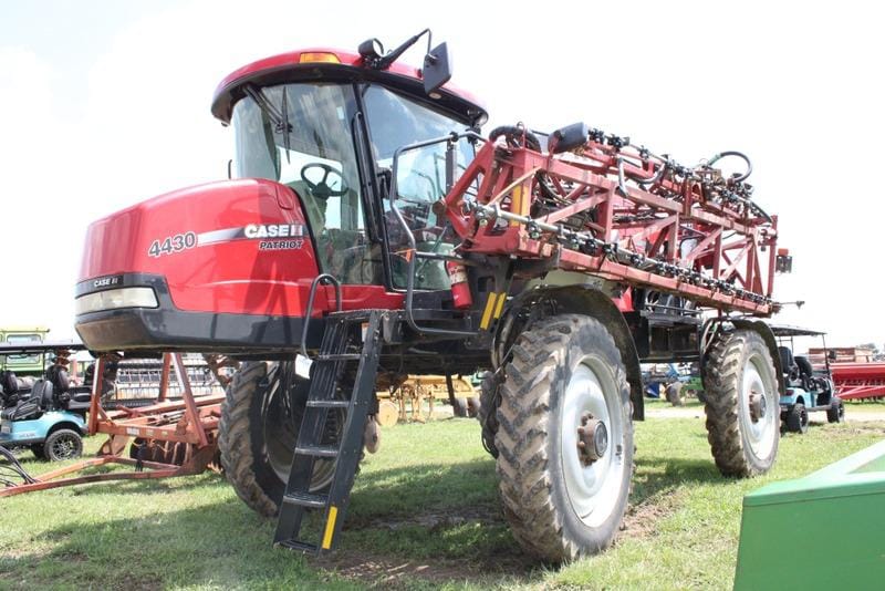 Main image Case IH Patriot 4430