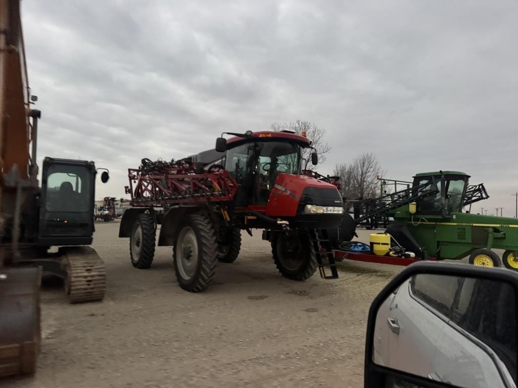 Case IH Patriot 4440 Equipment Image0