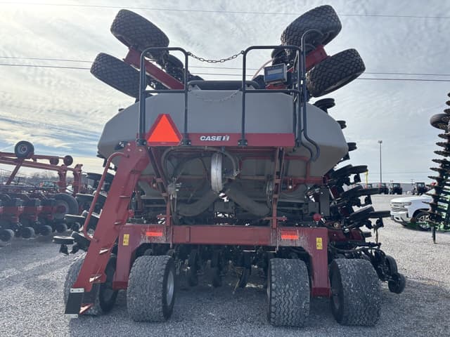 Image of Case IH 550T equipment image 2