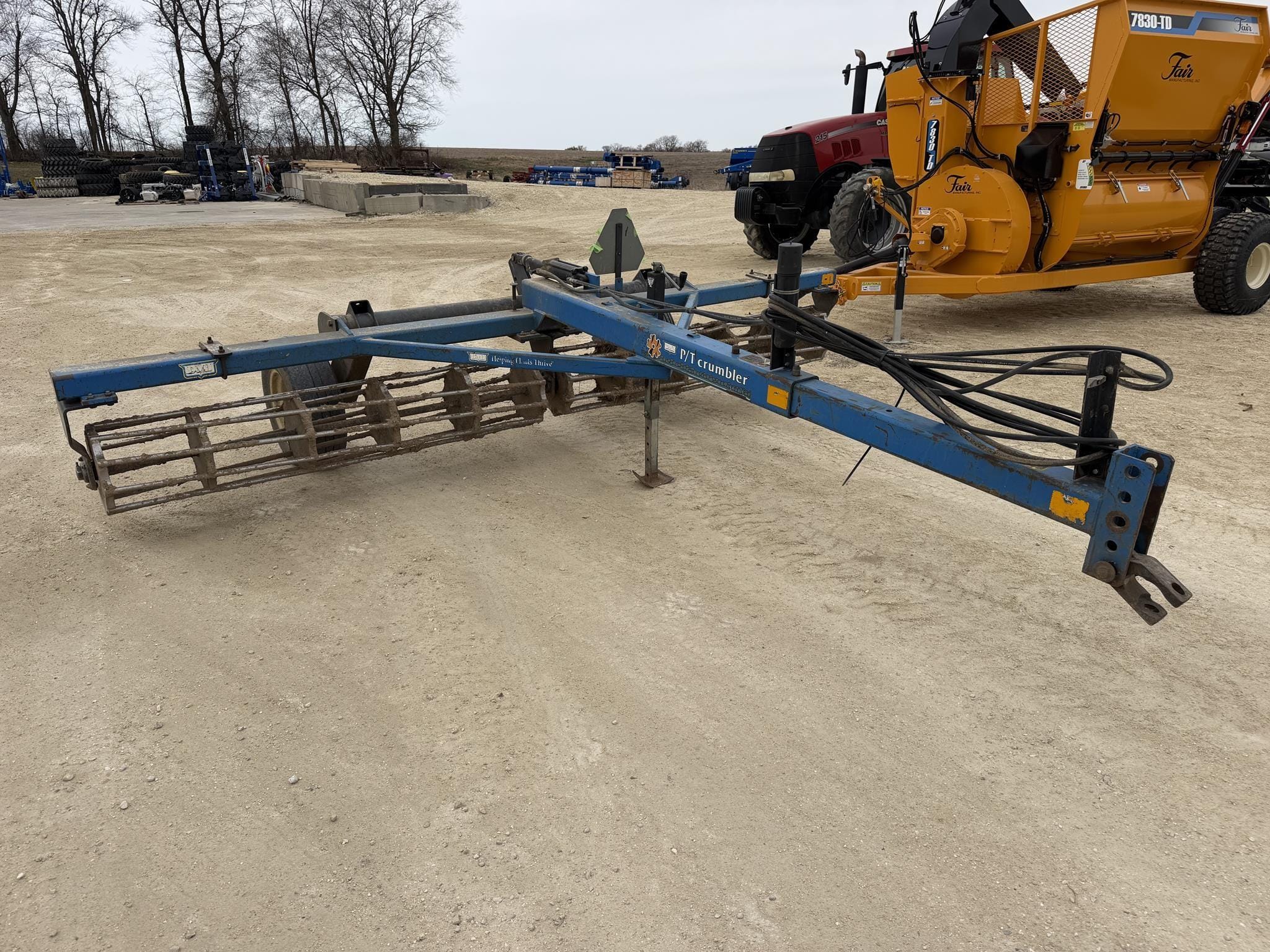 Case IH Crumbler Equipment Image0