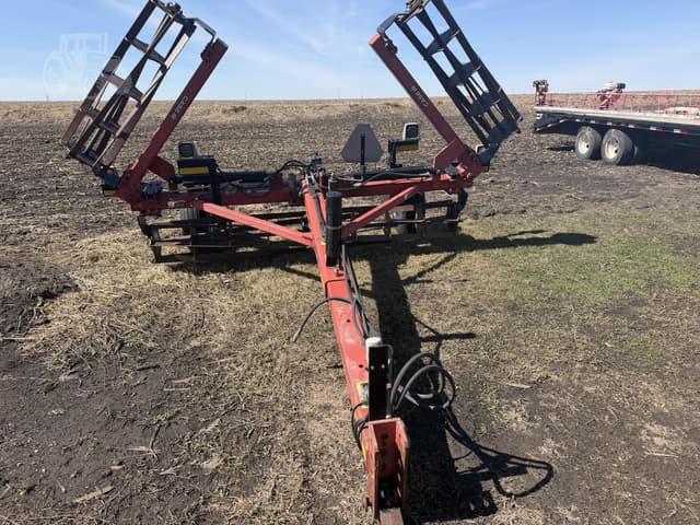 Image of Case IH Crumbler equipment image 1