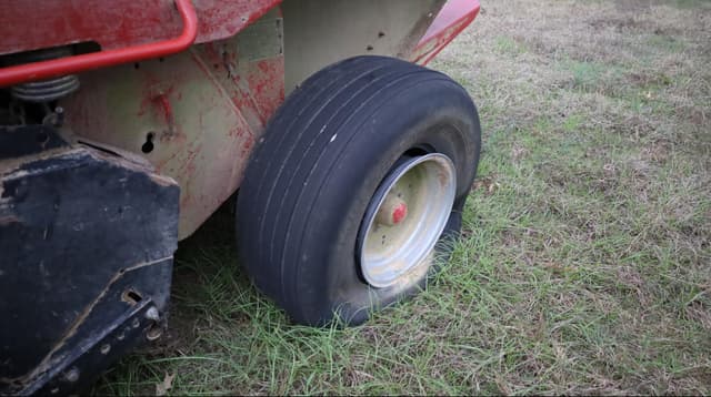 Image of Case IH RB564 equipment image 3
