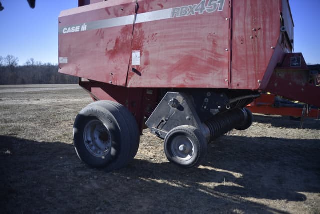 Image of Case IH RBX451 equipment image 2