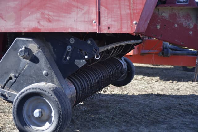 Image of Case IH RBX451 equipment image 3