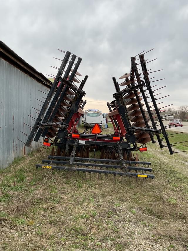 Image of Case IH 340 equipment image 4