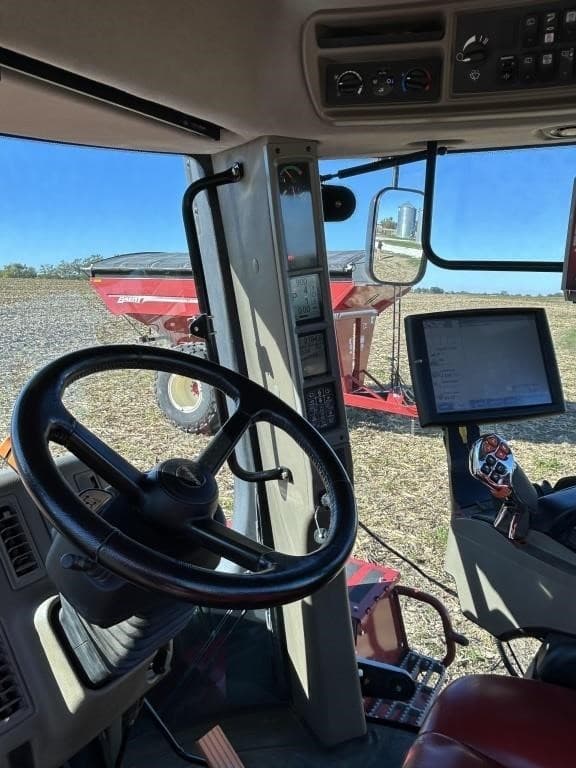 Image of Case IH Steiger 370 equipment image 4
