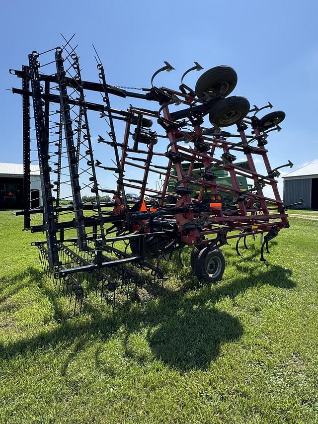 Image of Case IH Tigermate 200 equipment image 4