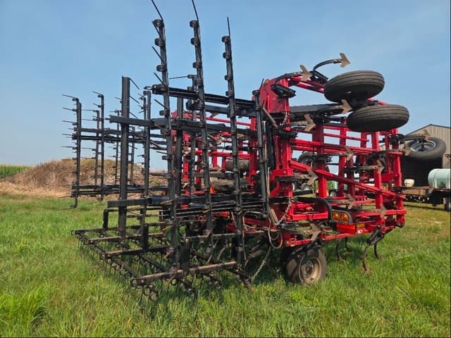 Image of Case IH Tigermate 200 equipment image 4