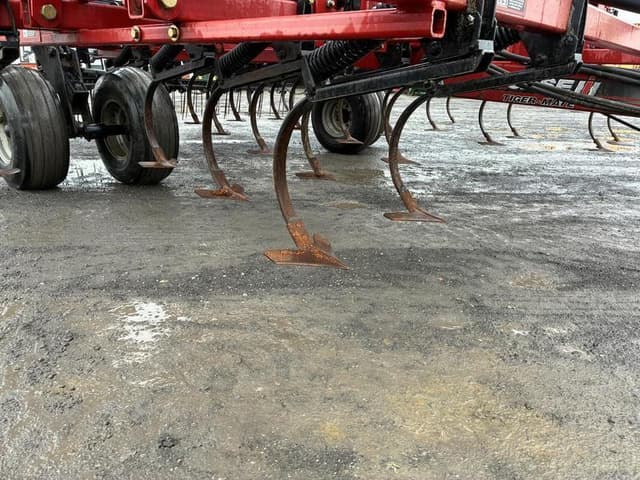 Image of Case IH Tigermate 200 equipment image 4