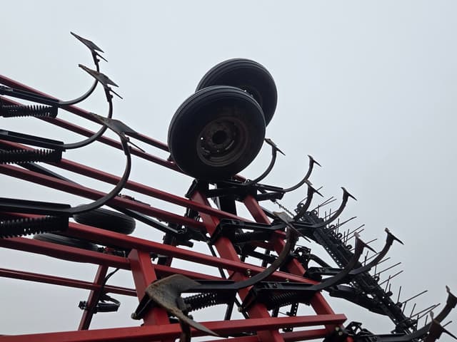 Image of Case IH Tigermate 200 equipment image 3