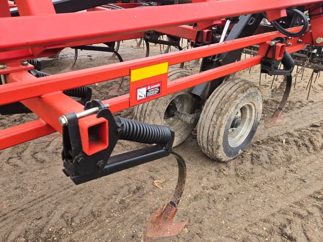 Image of Case IH Tigermate 200 equipment image 4