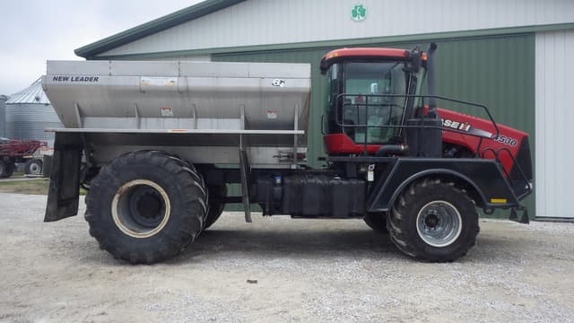 Image of Case IH Titan 4530 equipment image 2